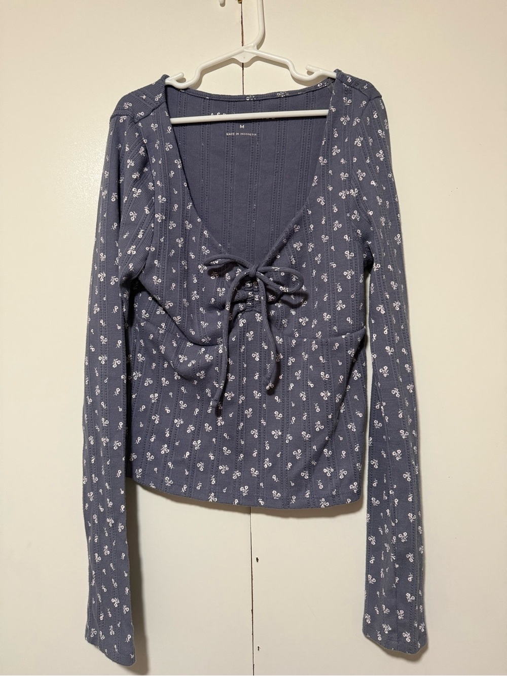 Aeropostale Navy Blue Floral Ribbed Tie-Front Long Sleeve Top